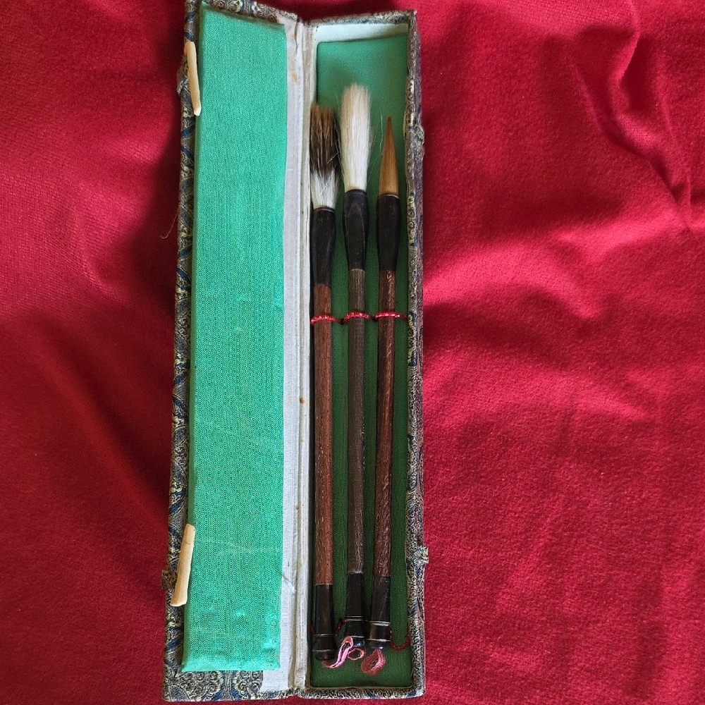 Elegant Calligraphy Brush Set in Box